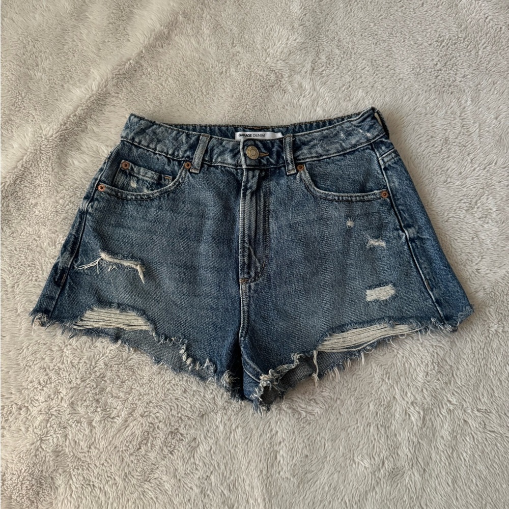 Garage shorts